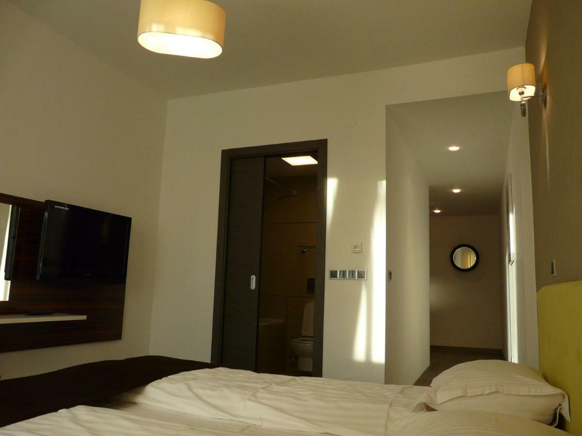 Silver Mountain Apartment A32 - 3 Rooms 3 Bathrooms Пояна-Брашов Экстерьер фото